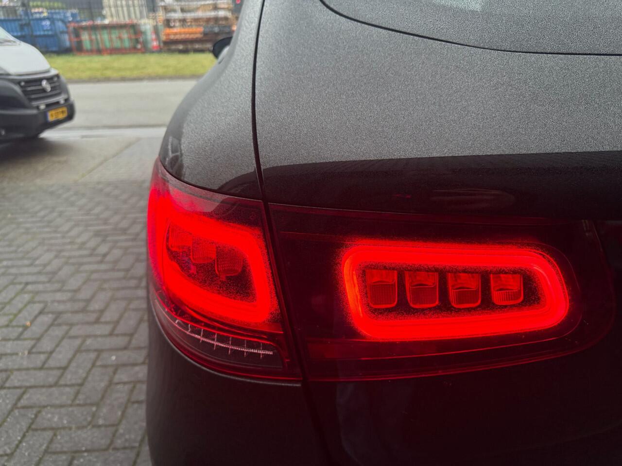 Mercedes-Benz GLC-KLASSE 300de 4MATIC Premium Plus | 2E EIGENAAR | PANO DAK | BURMESTER | NAVI | LED |