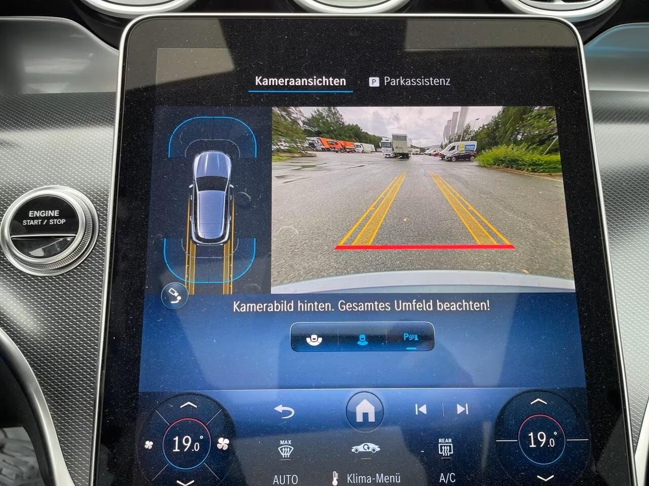 Mercedes-Benz GLC-KLASSE 300de 4MATIC Plug-In Hybrid Avantgarde Panoramadak Memory Trekhaak LED Camera Stuurverwarming Stoelverwarming