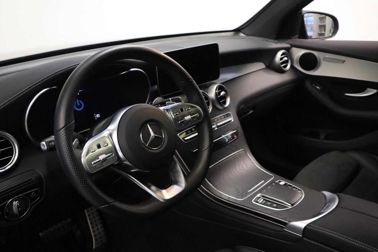 Mercedes-Benz GLC-KLASSE Coupé 300e 4MATIC Business Solution AMG Hybride Navigatie Cruise Control 19LMV 360 Camera Schuifdak