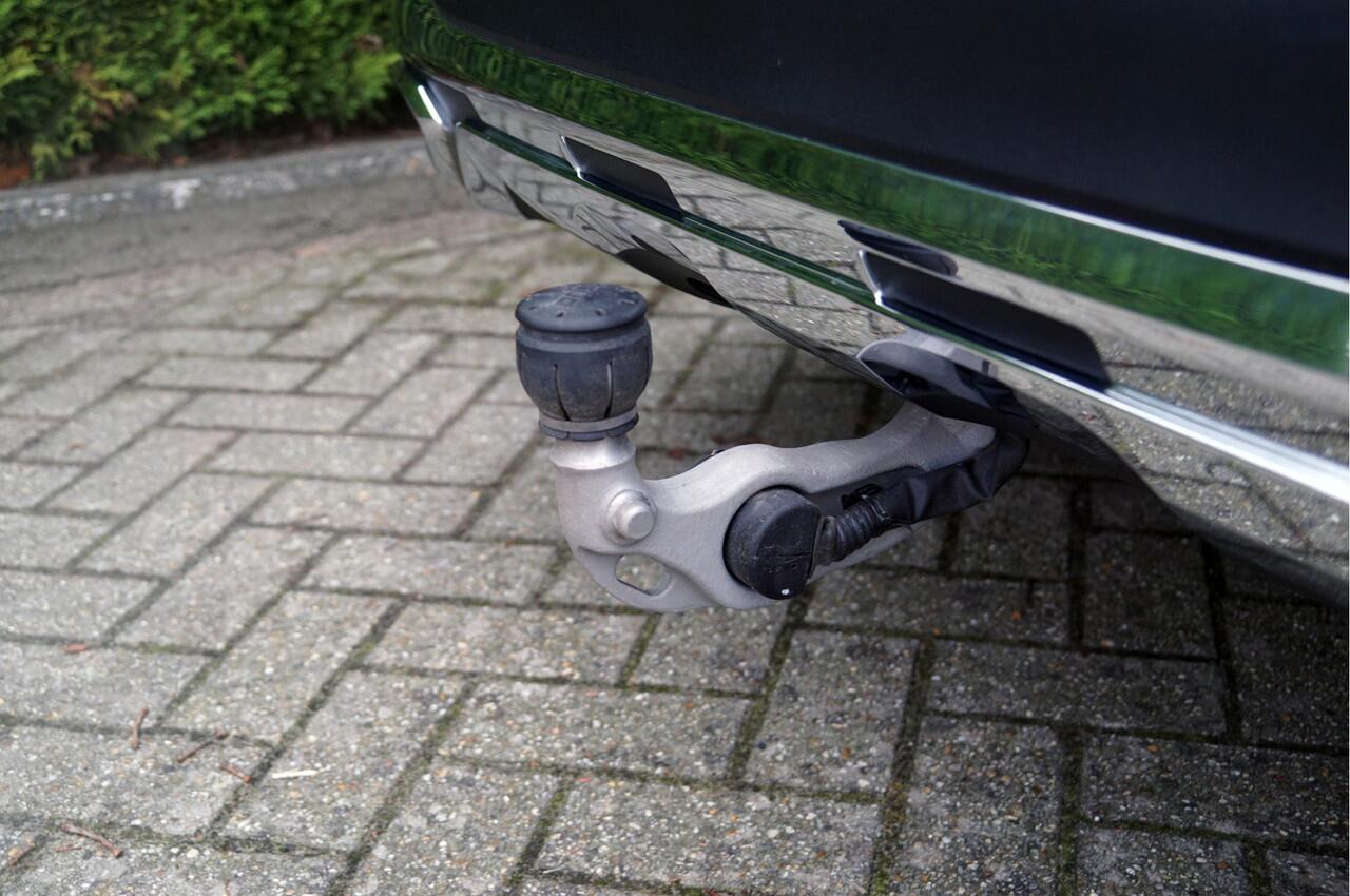 Mercedes-Benz GLC-KLASSE GLC 300 e 4M AMG Line | Achterasbesturing Luchtvering Trekhaak Burmester Distronic