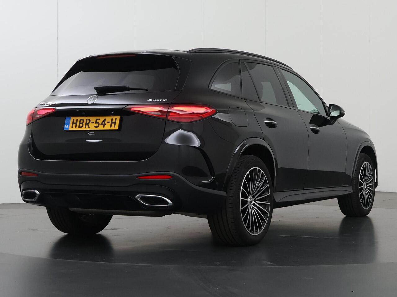 Mercedes-Benz GLC-KLASSE 300e 4MATIC Business Line | AMG | Night | Panoramadak | Memory | 20" lichtmetalen velgen |