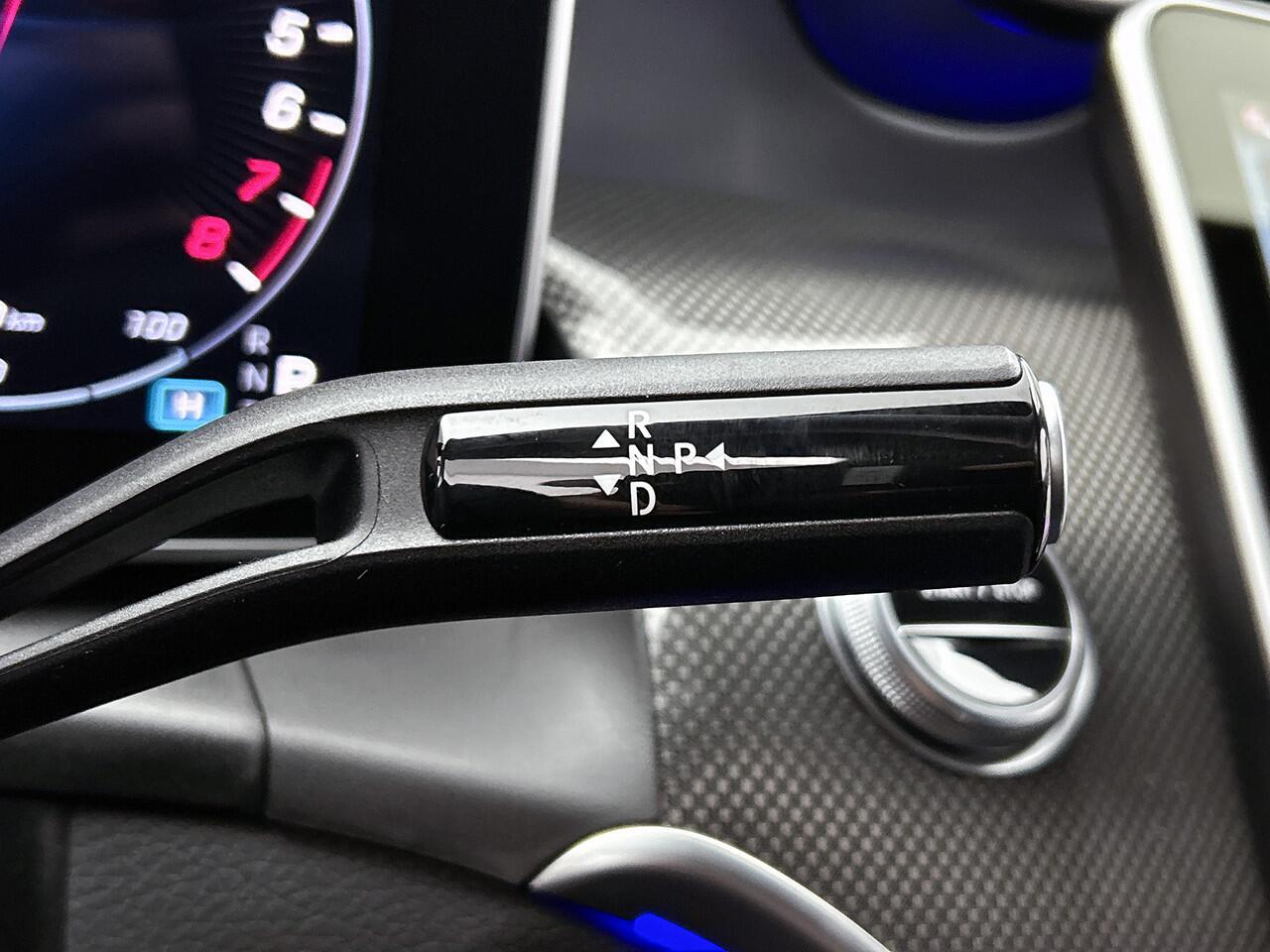 Mercedes-Benz GLC-KLASSE 300 e 4MATIC AMG Plug-In Hybride | Edition AMG-Line | Burmester® | Head-up-Display | Alarm Klasse 3 | Trekhaak | 20 Inch AMG Velgen | Night Pakket | Inclusief 24 maanden MB Certified garantie voor Europa.