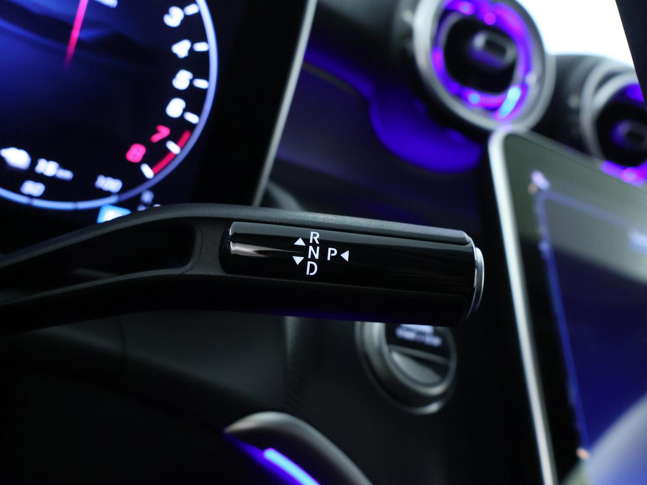 Mercedes-Benz GLC-KLASSE 300 e 4MATIC Plug-In Hybride | Avantgarde Advanced Plus | Panorama Schuif-Kanteldak | Trekhaak | Stuur en Stoelverwarming | Inclusief 24 maanden MB Certified garantie voor Europa.