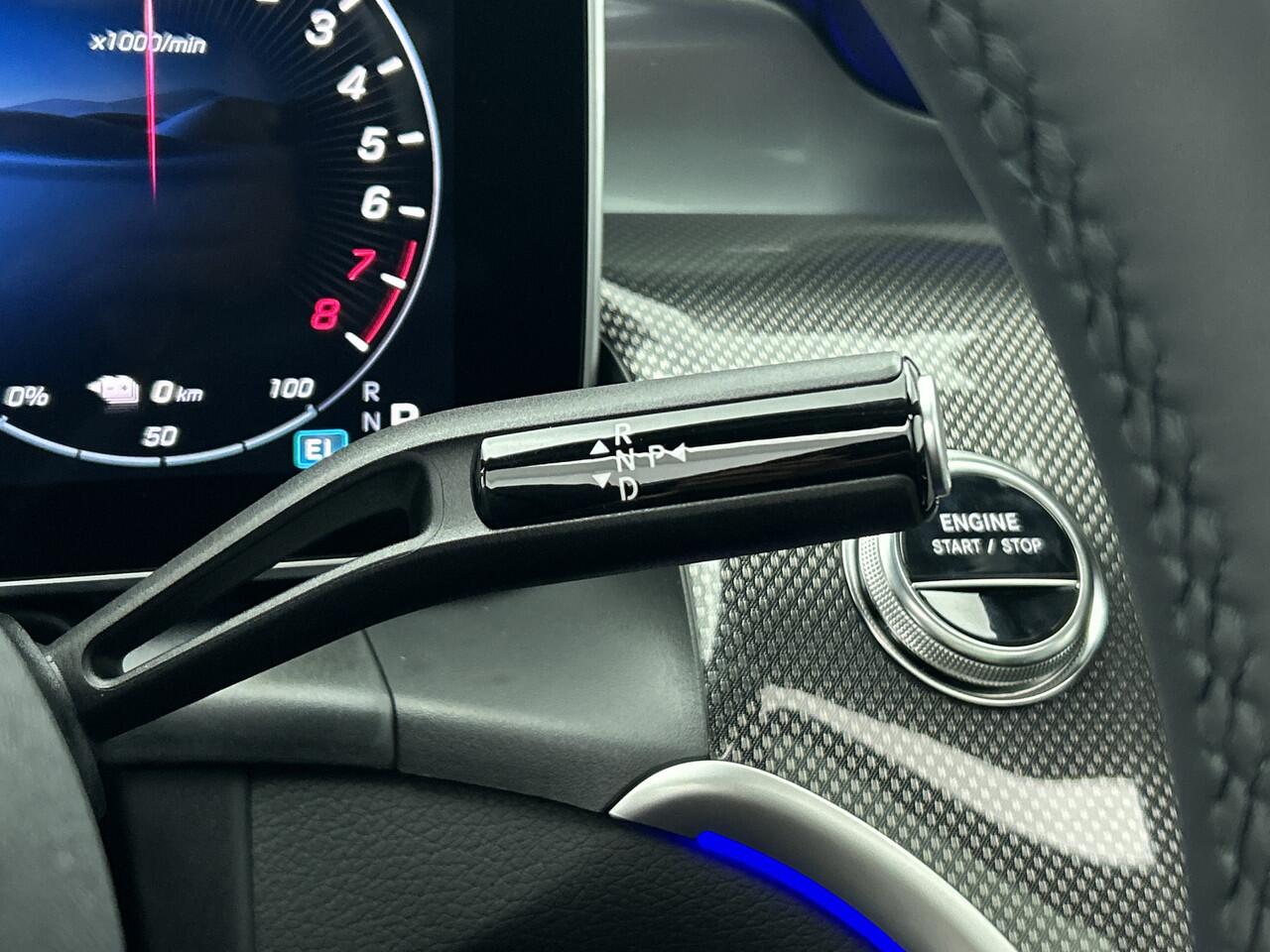 Mercedes-Benz GLC-KLASSE 300e 4MATIC Sport Edition | Premium pakket | Winter pakket | Rijassistentiepakket Plus | Trekhaak | Digital Light | Smartphone integratie | Panoramaschuifdak | 360°-camera | Augmented Reality Navigation |