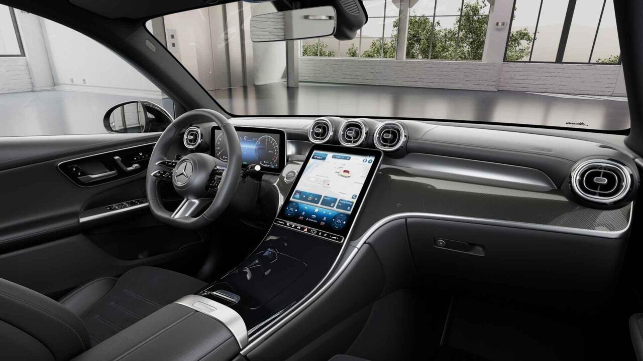 Mercedes-Benz GLC-KLASSE 300e 4MATIC Sport Edition | Panoramaschuifdak | Premium pakket | Nightpakket | Trekhaak | 360° camera | Dodehoekassistent | DIGITAL LIGHT |