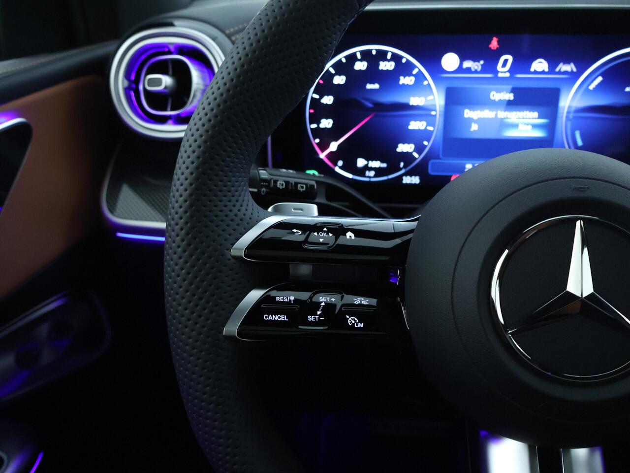 Mercedes-Benz GLC-KLASSE 400e 4MATIC AMG Line | Trekhaak | Rijassistentiepakket Plus | Nightpakket | AMG Premium Plus | Stoelventilatie voor | Winter pakket | Parkeerpakket met 360°-camera | KEYLESS GO-comfortpakket | EASY PACK achterklep |