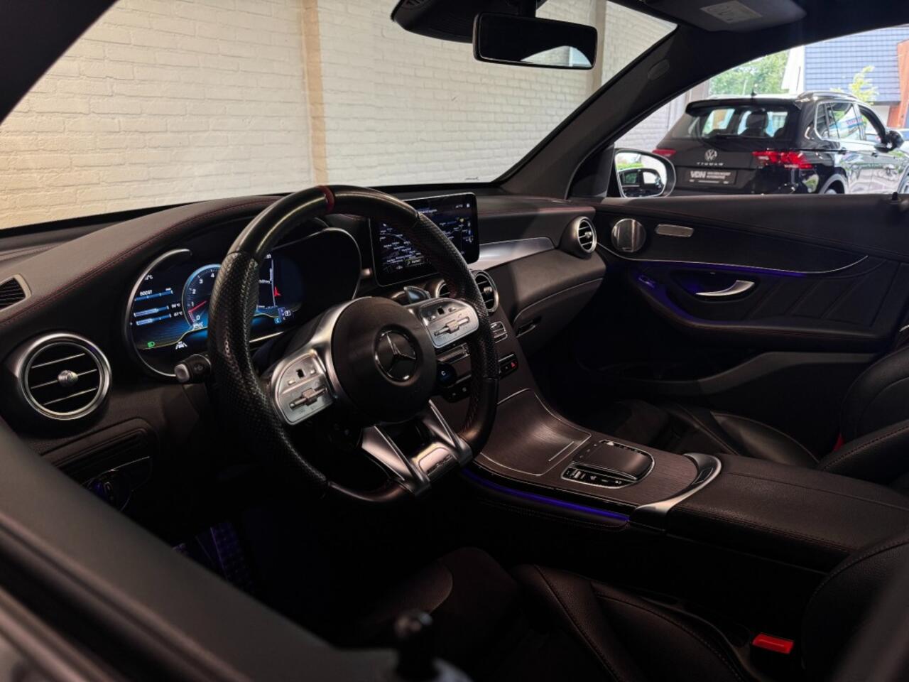 Mercedes-Benz GLC-KLASSE AMG 43 4MATIC Premium Luchtvering Perf Uitlaat Trekhaak Pano 20''