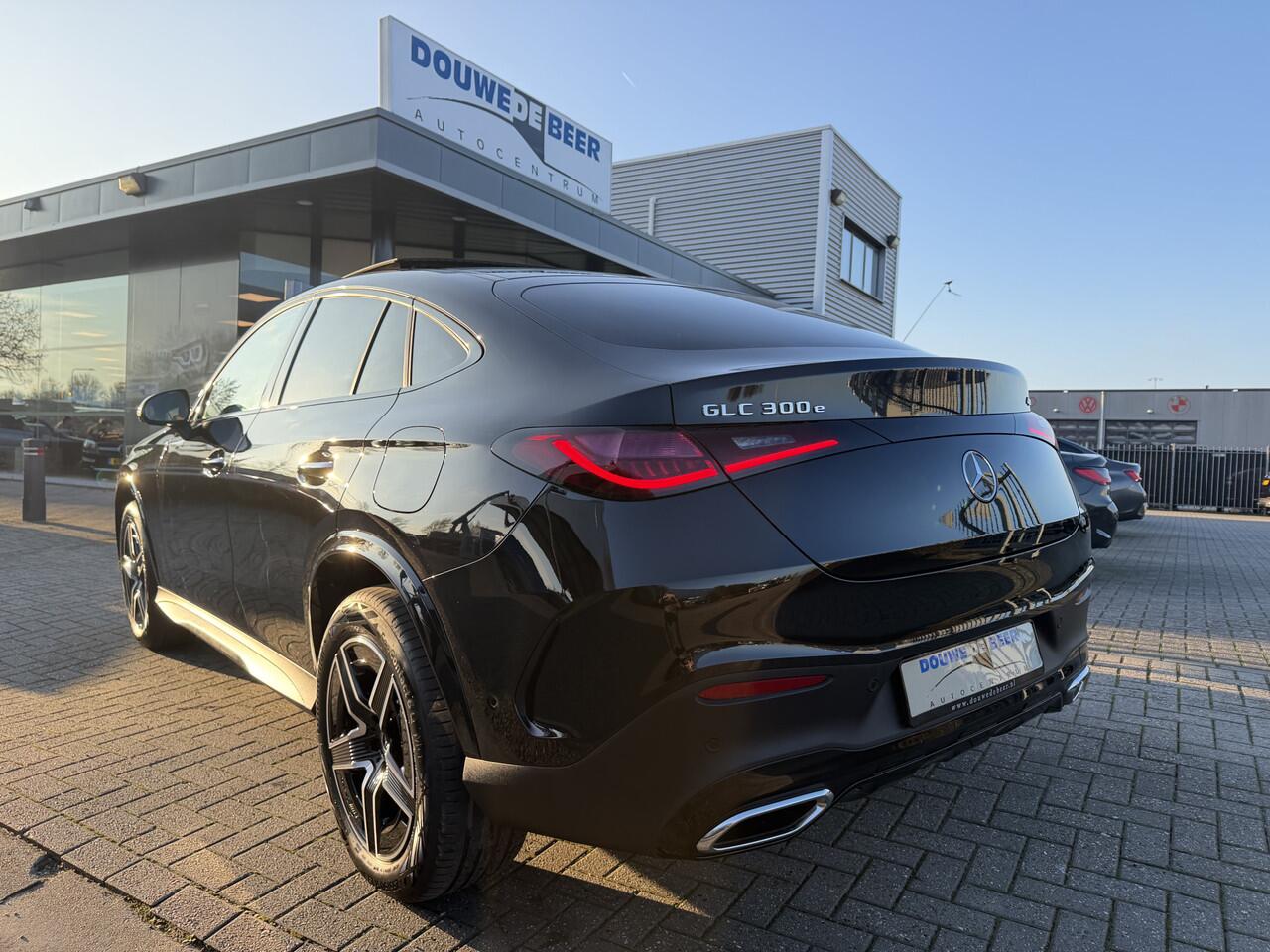Mercedes-Benz GLC-KLASSE Coupé 300e 4MATIC AMG Line Plus Pano-Dak | Trekhaak | 360-camera | Keyless | Excl. Leer