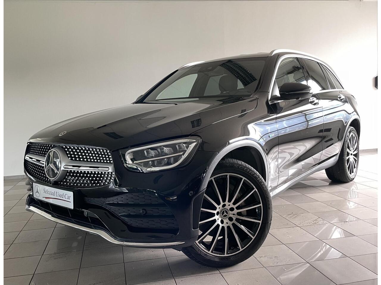 Mercedes-Benz GLC-KLASSE 300e AMG | Distronic | Trekhaak | 360-camera