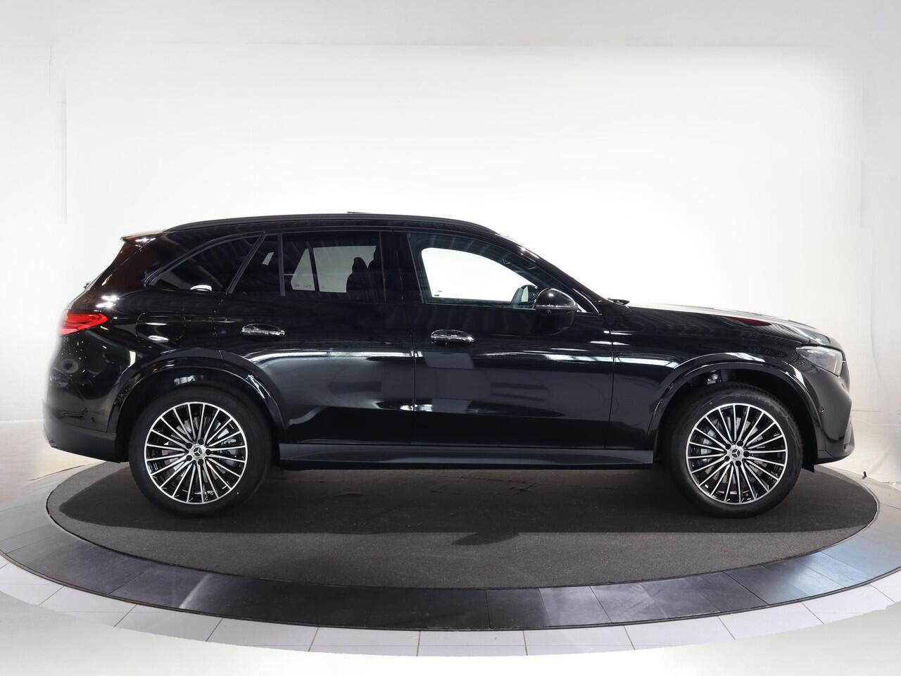 Mercedes-Benz GLC-KLASSE 300e 4MATIC Sport Edition | Panoramaschuifdak | Night | Premium pakket | 360° camera |
