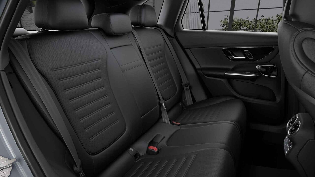 Mercedes-Benz GLC-KLASSE 300e 4MATIC Sport Edition | Panoramaschuifdak | Premium Plus | Night | Rijassistentiepakket Plus | Burmester | Trekhaak