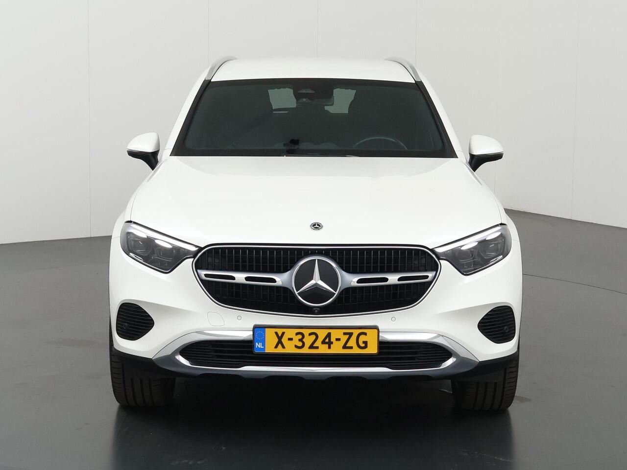 Mercedes-Benz GLC-KLASSE 300e 4MATIC Luxury Line | Digital Light | Memory | Stoelverwarming | Sfeerverlichting |