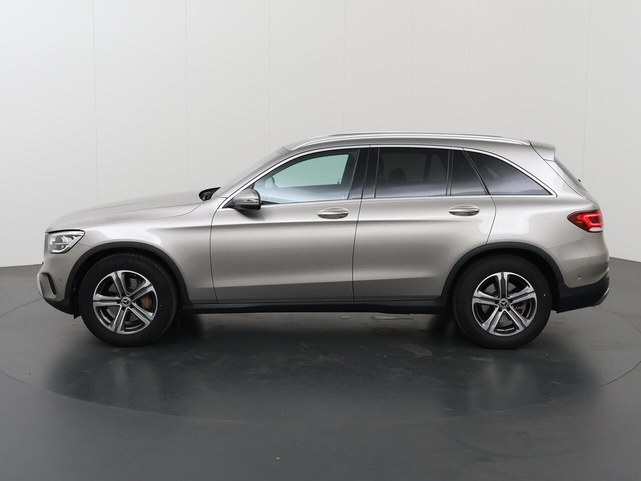 Mercedes-Benz GLC-KLASSE 200 4MATIC Premium | Stoelverwarming | Achteruitrijcamera | Widescreen | Sfeerverlichting |