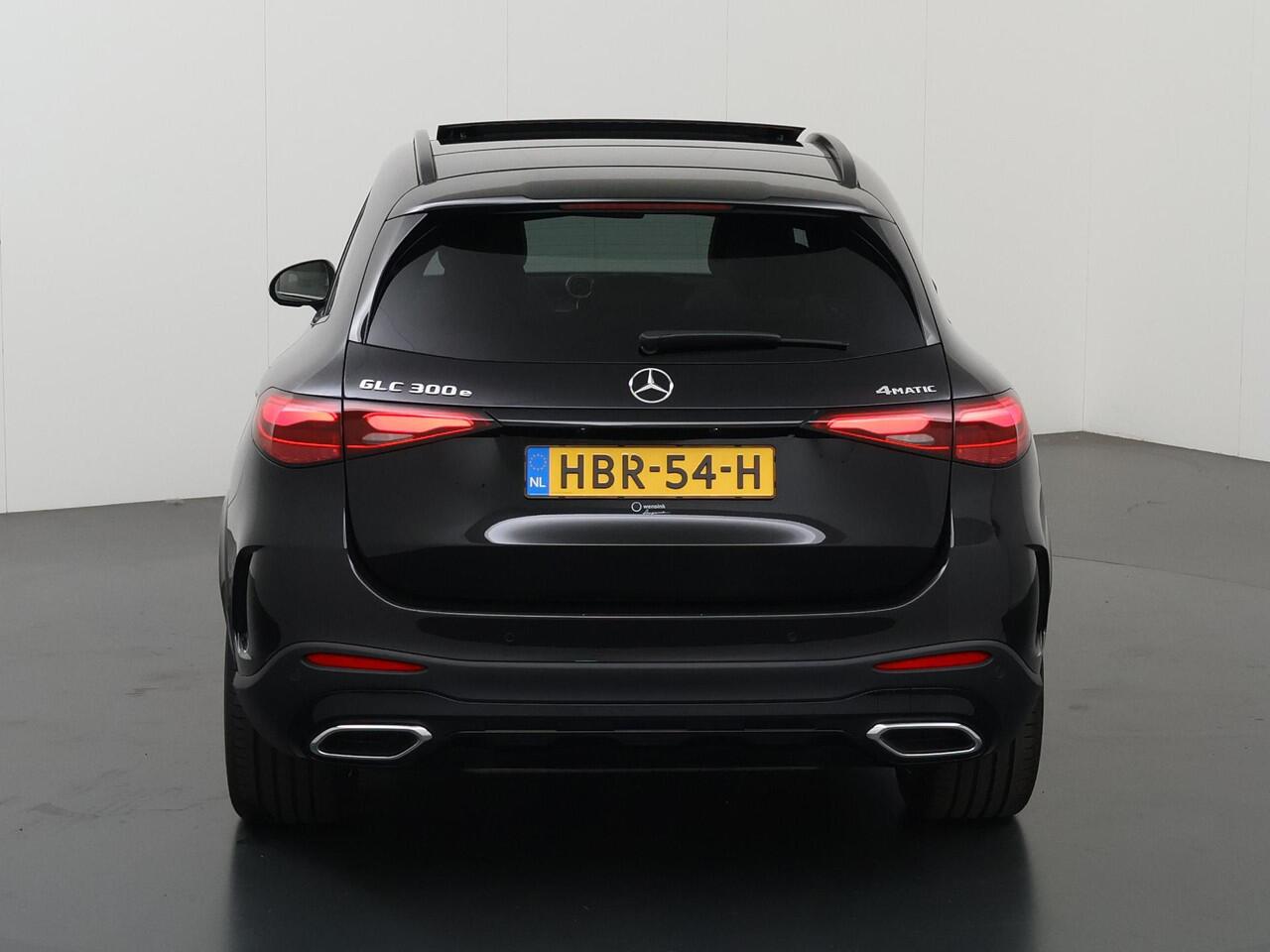 Mercedes-Benz GLC-KLASSE 300e 4MATIC Business Line | AMG | Night | Panoramadak | Memory | 20" lichtmetalen velgen |