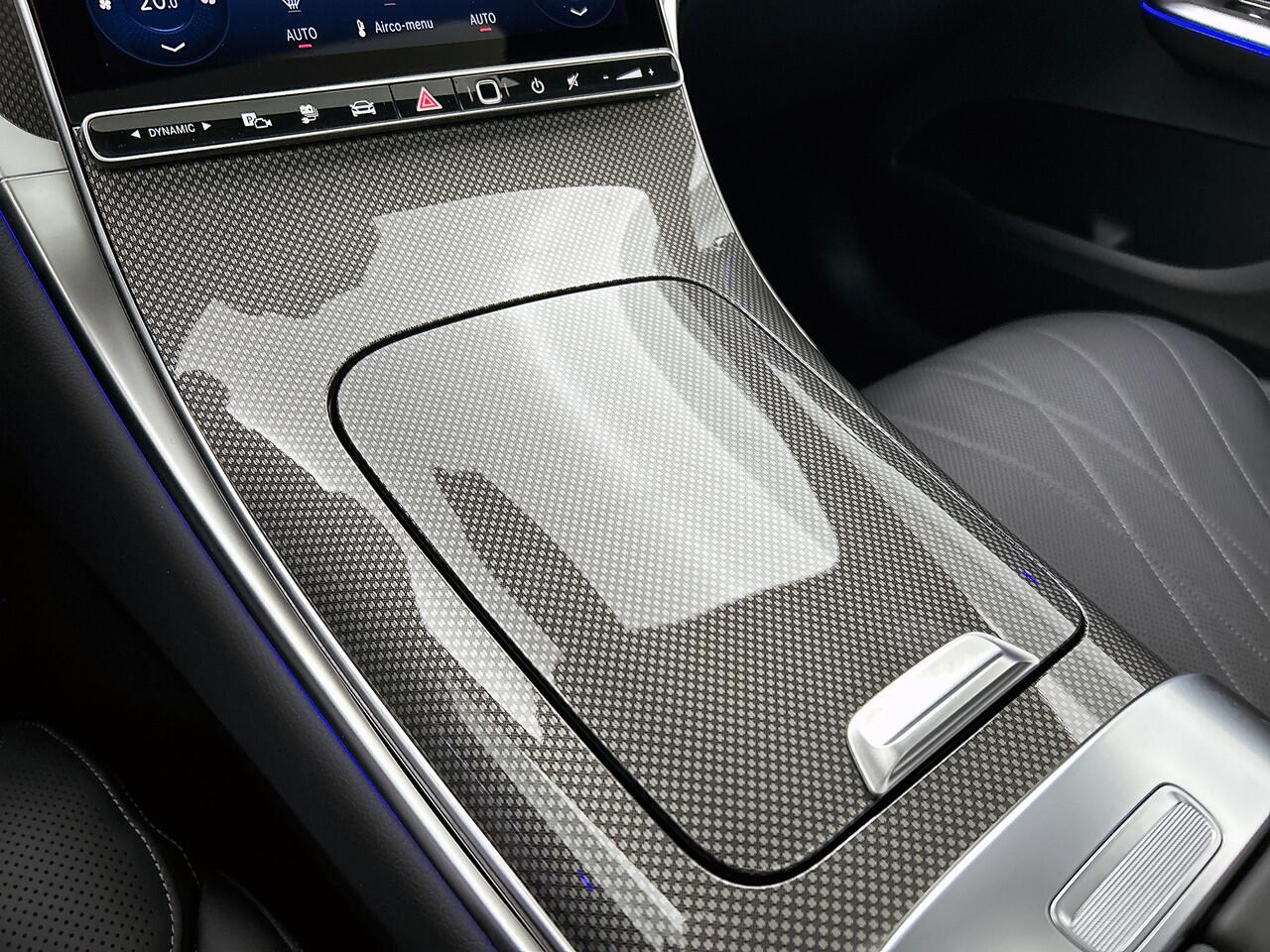 Mercedes-Benz GLC-KLASSE 300e 4MATIC Sport Edition | Premium Plus | Stoelventilatie/- verwarming voor | Trekhaak | Rijassistentiepakket Plus | Nightpakket | Winter pakket | Burmester® 3D surround sound systeem |