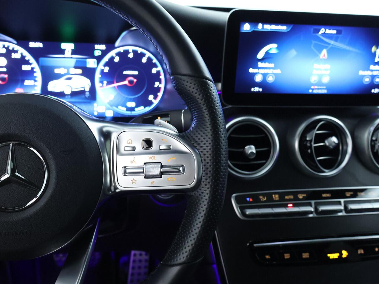 Mercedes-Benz GLC-KLASSE 300 4MATIC | 360°-camera | Schuifdak | Distronic | Apple Carplay | Sfeerverlichting | Inclusief 24 maanden MB Certified garantie voor Europa.