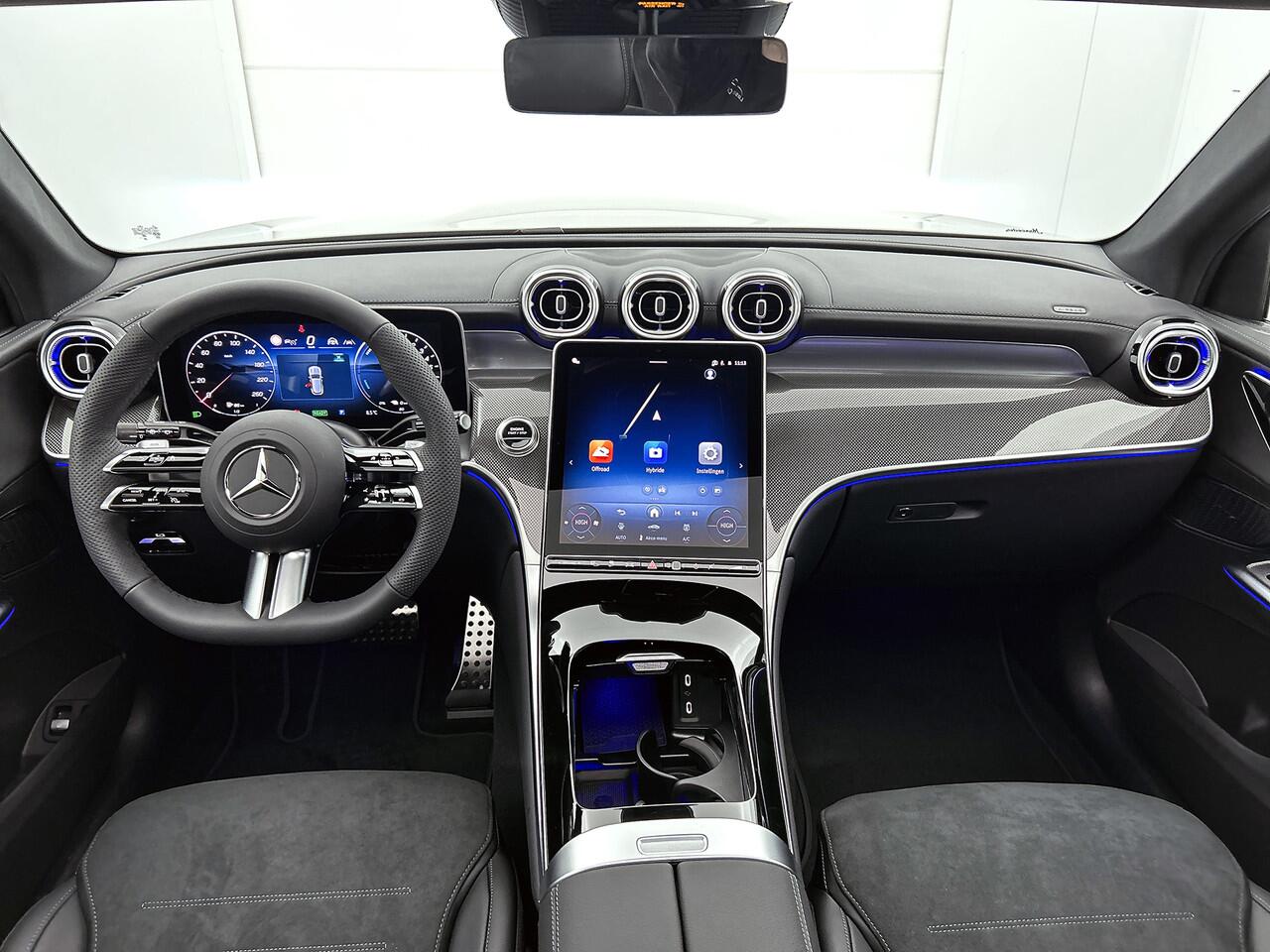 Mercedes-Benz GLC-KLASSE 300e 4MATIC Sport Edition | Premium pakket | Trekhaak | Treeplanken | Rijassistentiepakket Plus | Nightpakket | 20'' multispaaks velgen | DIGITAL LIGHT | 360°-camera | Memorypakket | Augmented Reality navigatie |