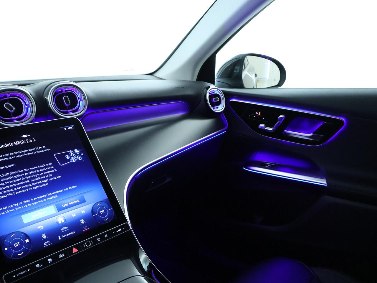 Mercedes-Benz GLC-KLASSE 300e 4MATIC Luxury Line Avantgarde Advanced Plus | Trekhaak | Rijassistentiepakket plus | Stuur en Stoelverwarming. Inclusief 24 maanden MB Certified garantie voor Europa.