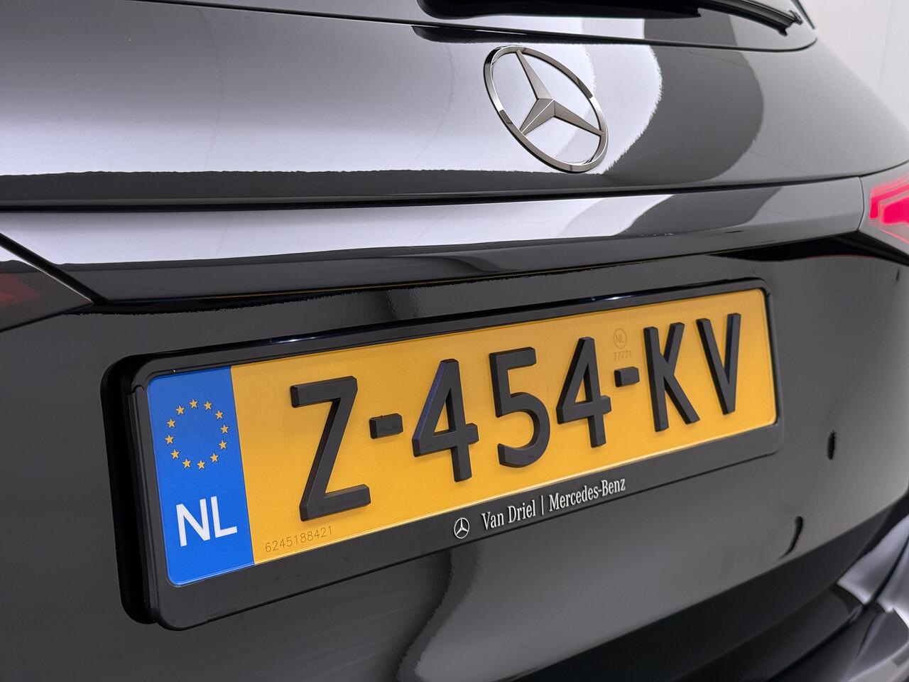 Mercedes-Benz GLC-KLASSE GLC 300 e 4M AMG Line | Luchtvering Achteras Trekhaak Burmester Head-Up Memory