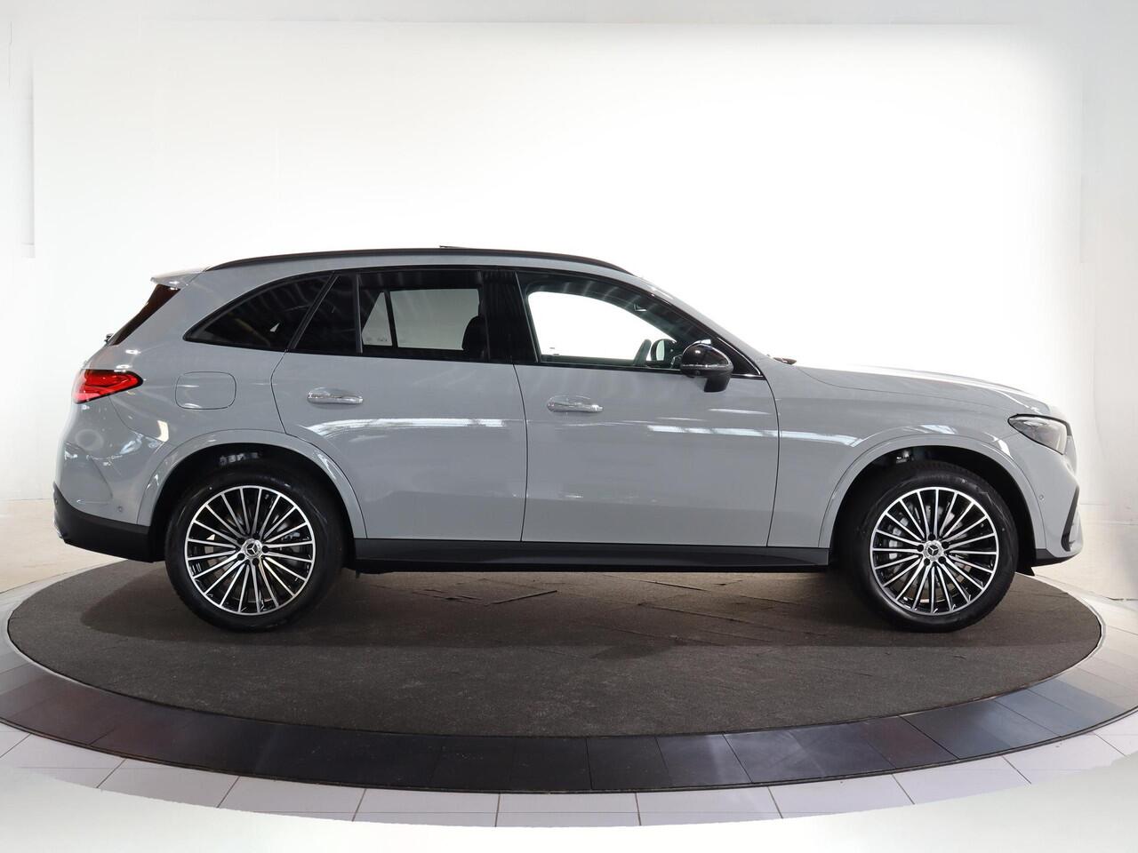 Mercedes-Benz GLC-KLASSE 300e 4MATIC Sport Edition | Panoramaschuifdak | Premium Plus | Night | Rijassistentiepakket Plus | Burmester | Trekhaak