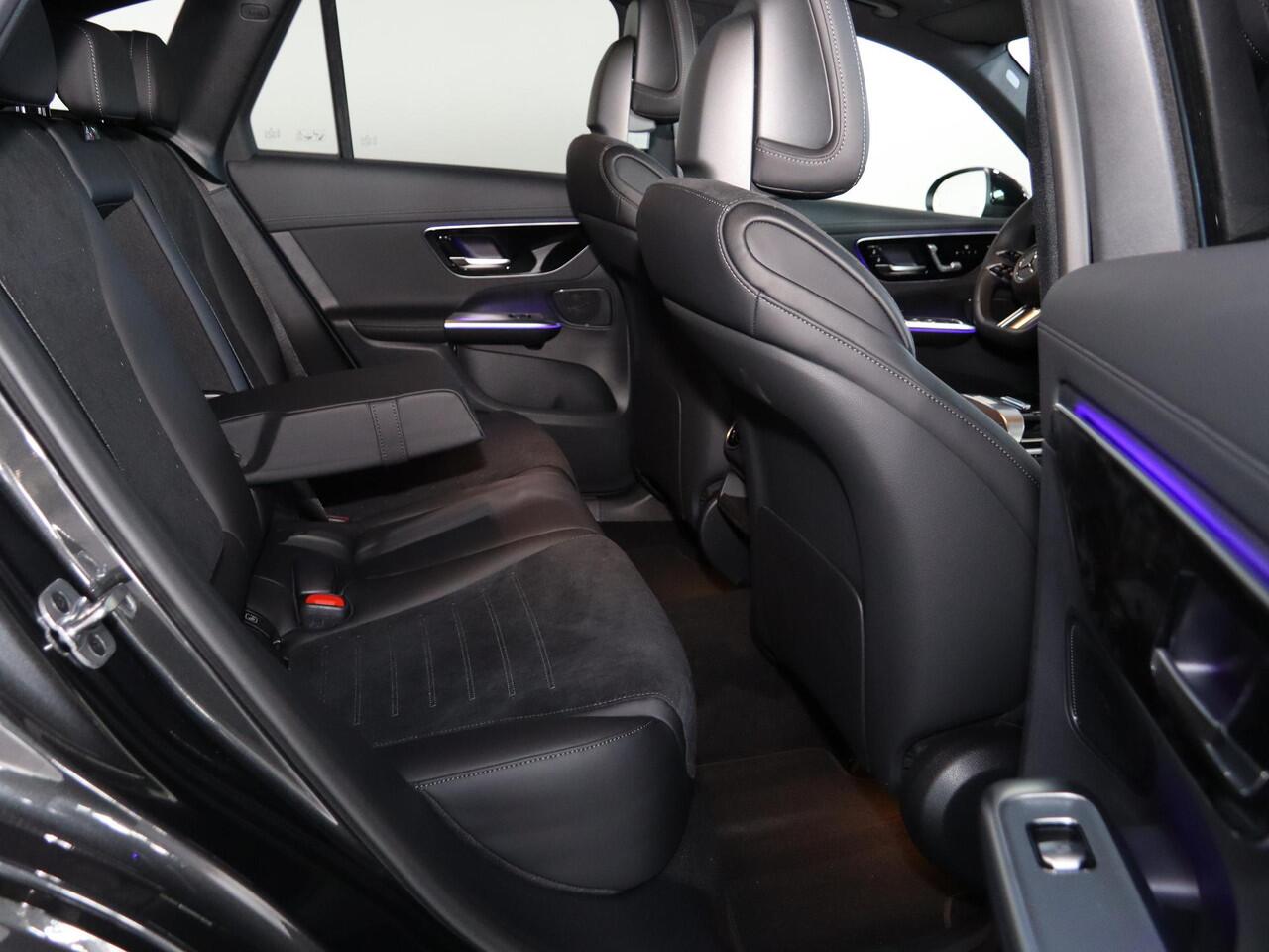 Mercedes-Benz GLC-KLASSE 300e 4MATIC Sport Edition | Panoramaschuifdak | Premium pakket | Nightpakket | 360° camera | Dodehoekassistent | DIGITAL LIGHT |