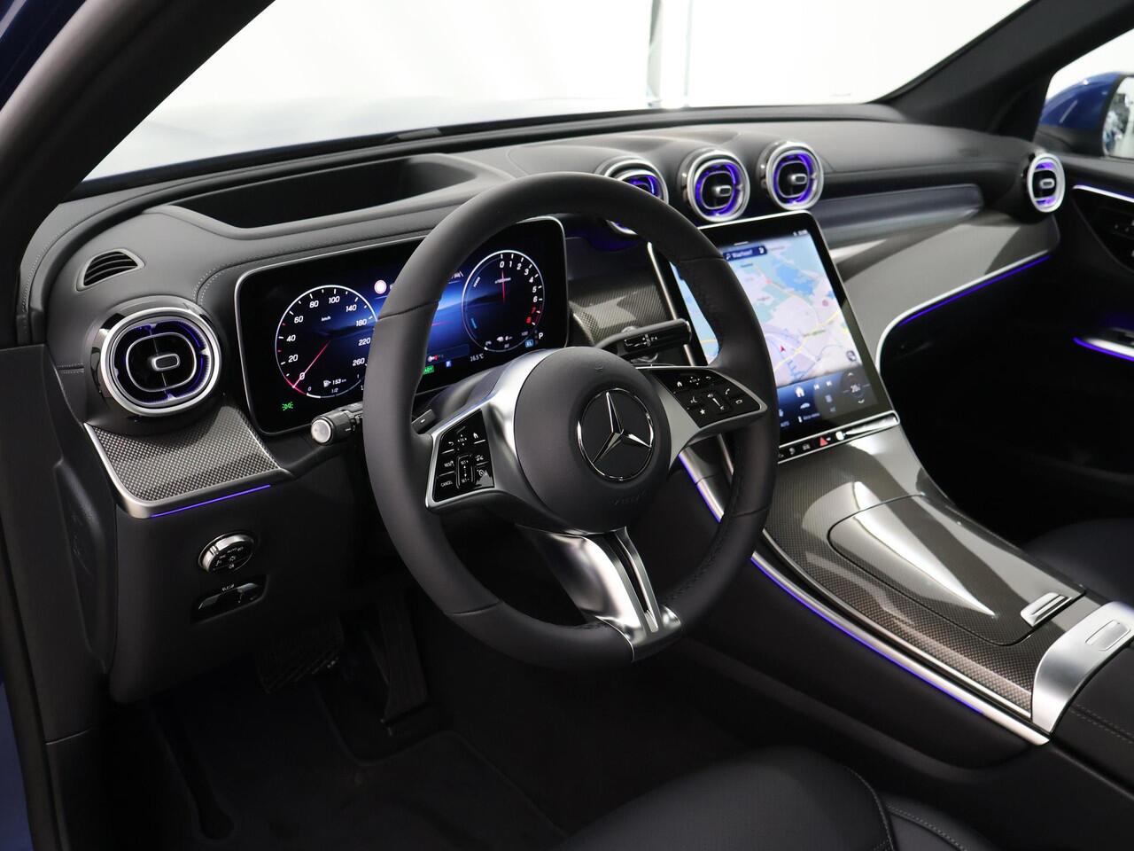 Mercedes-Benz GLC-KLASSE 300e 4MATIC Luxury Line | Panoramadak | Trekhaak | Distronic plus | Rijassistentiepakket Plus | Head Up display | 360 camera |