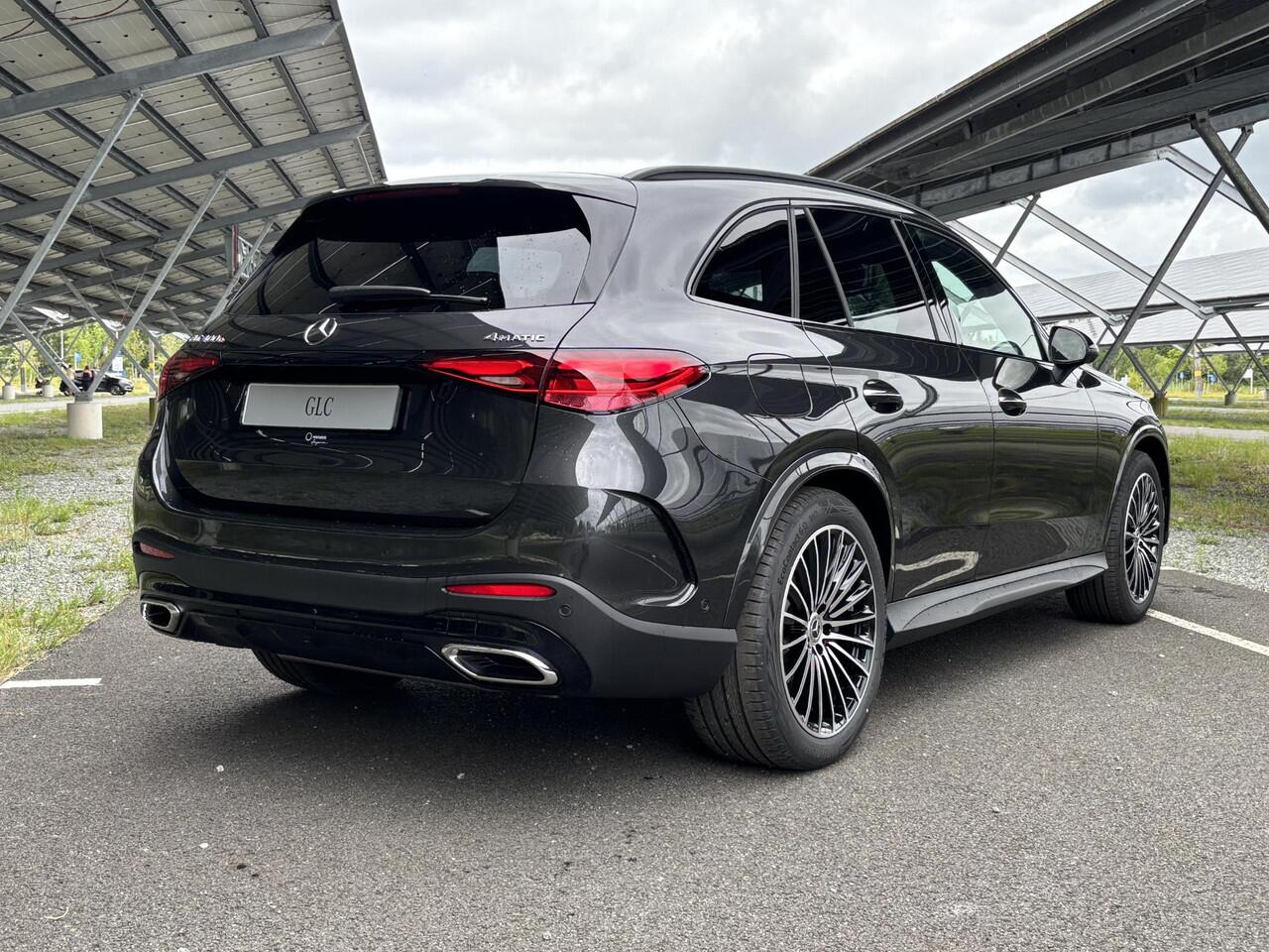 Mercedes-Benz GLC-KLASSE 400e 4MATIC Sport Edition | Night | Panoramadak | Burmester | Rijassistentiepakket + | Airmatic | Head-up display |