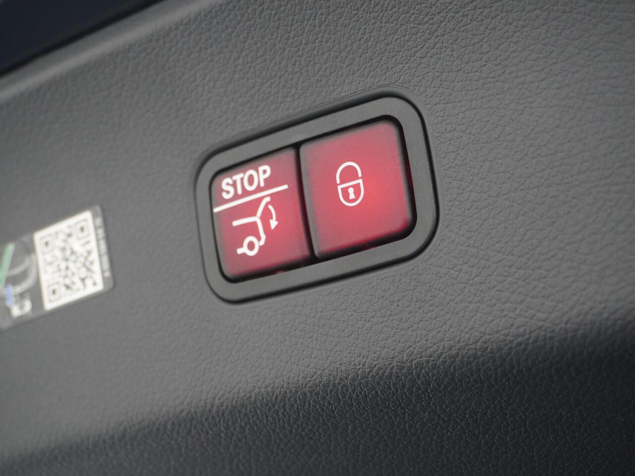 Mercedes-Benz GLC-KLASSE Coupé 300 e 4MATIC AMG Line | Distronic Trekhaak Keyless Memory