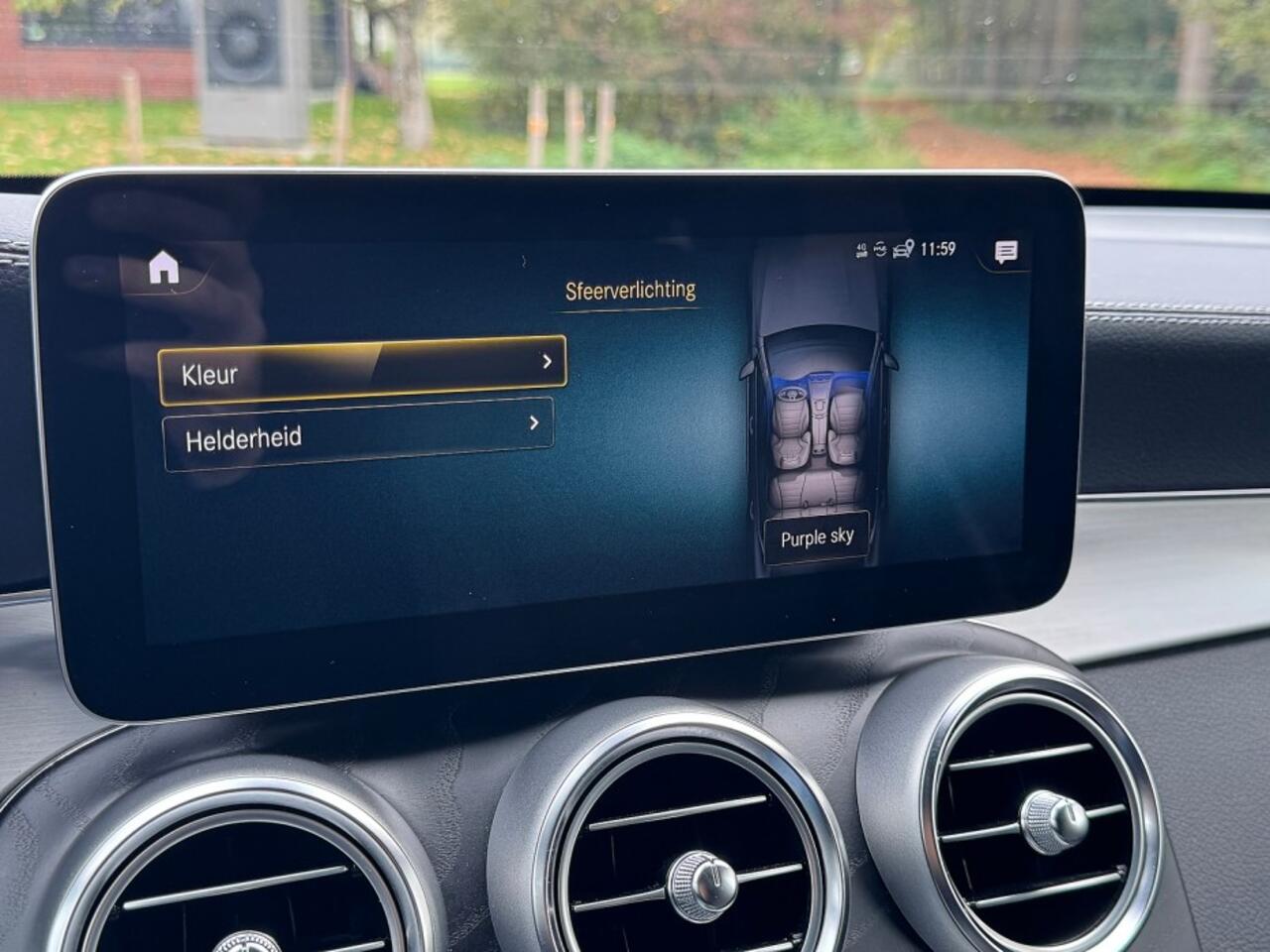 Mercedes-Benz GLC-KLASSE 300 e 4MATIC Business Sol AMG ecc,leer,schuifdak,led,lmv,navi