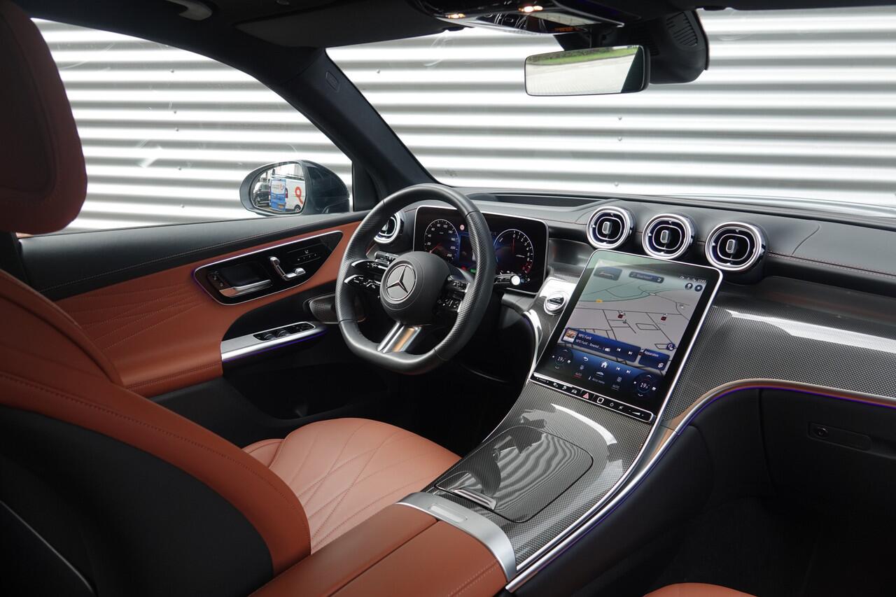 Mercedes-Benz GLC-KLASSE 400e 4MATIC AMG Line | Pano | Achteras Sturing | Luchtvering | Burmester | Trekhaak | HUD |