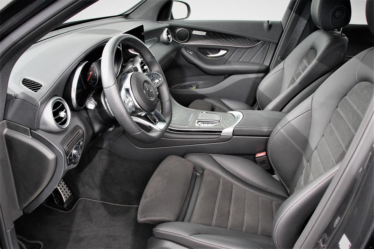 Mercedes-Benz GLC-KLASSE 300e 4-MATIC Business AMG Night Pack | Full LED | Trekhaak | Navigatie | PDC | Camera | MBUX