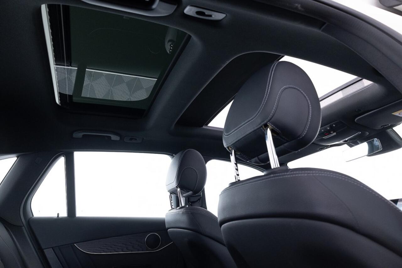 Mercedes-Benz GLC-KLASSE 300 de 4MATIC Premium Plus | PANORAMADAK | EL. STOELEN | Full LED | PHEV Plug-in Hybrid DIESEL