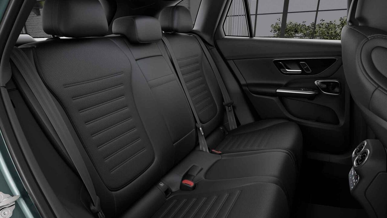 Mercedes-Benz GLC-KLASSE 300e 4MATIC Sport Edition | Panoramaschuifdak | Premium Plus | Night | Head-up | Rijassistentiepakket Plus | Trekhaak | Burmester |