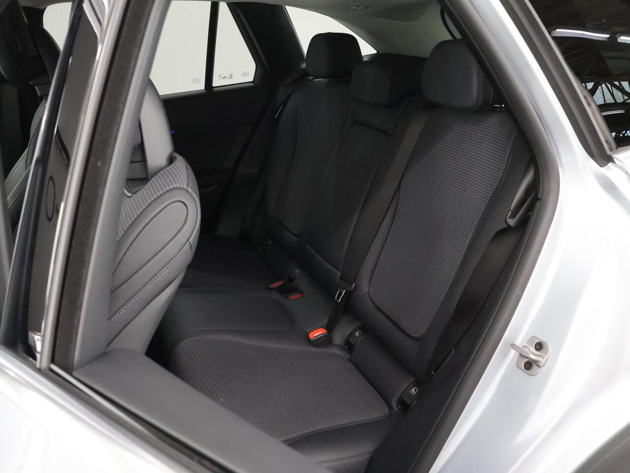 Mercedes-Benz GLC-KLASSE 300e 4MATIC Luxury Line | Trekhaak | Memory | Winter pakket |