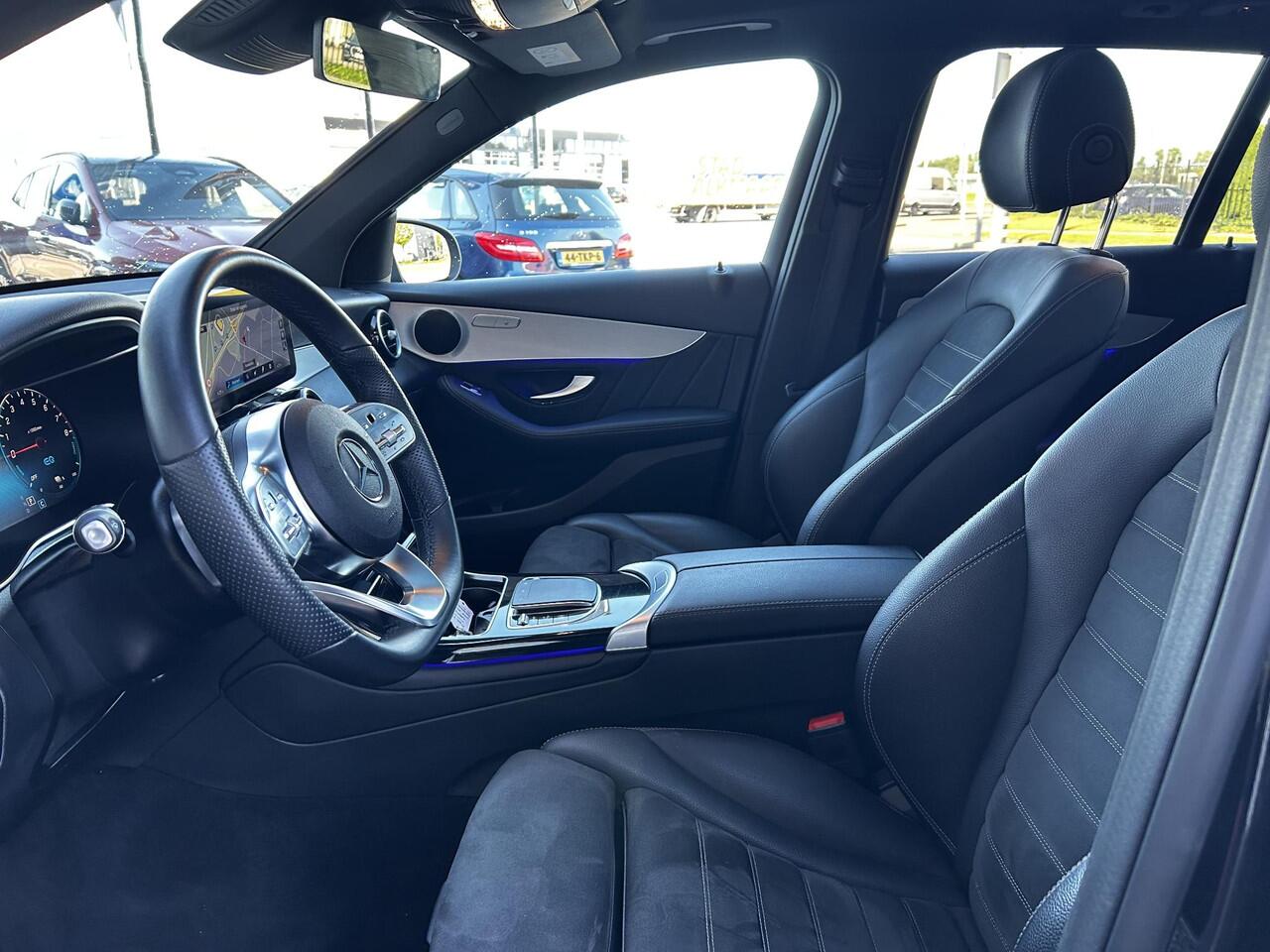 Mercedes-Benz GLC-KLASSE 300e 4MATIC Business Solution AMG | Panoramadak | Stoelverwarming | Cruise Control