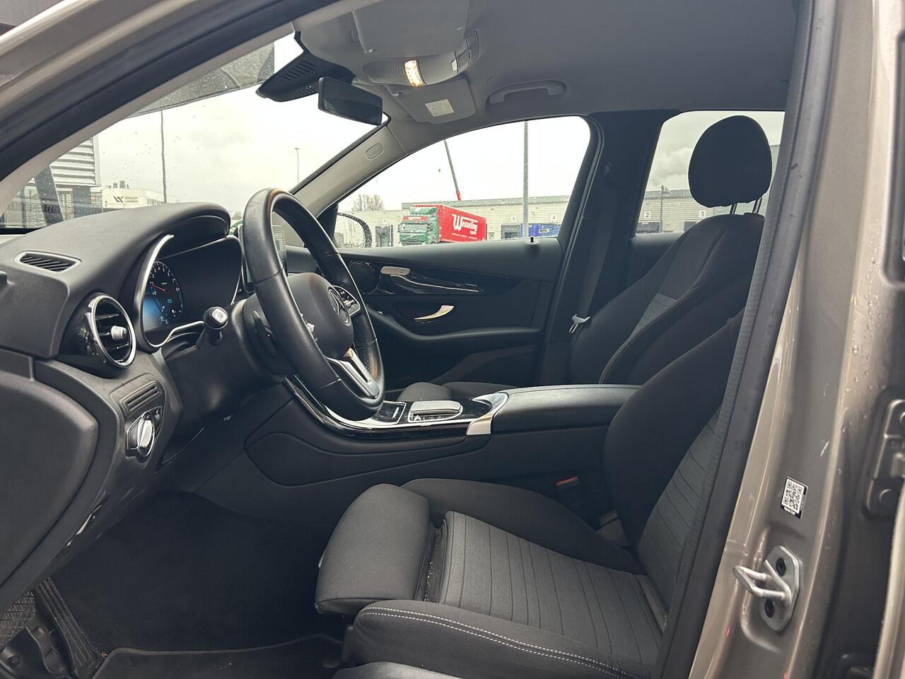 Mercedes-Benz GLC-KLASSE 300e 4MATIC Business Solution | Stoelverwarming | Cruise Control | Navigatie