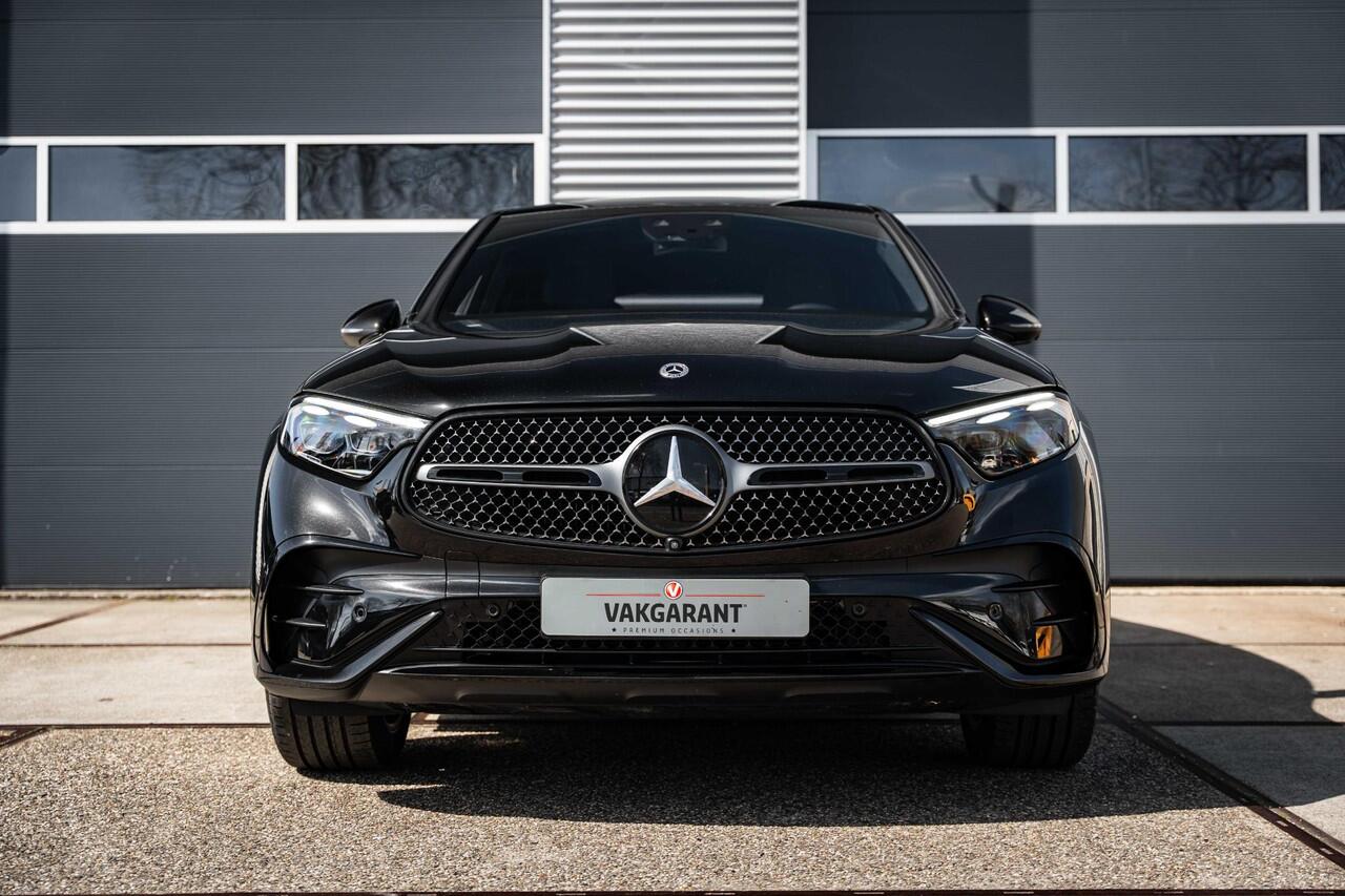 Mercedes-Benz GLC-KLASSE Coupé 300e 4MATIC AMG Line |Pano |Achterasbesturing |Luchtvering |360° |Burmester |Head-up |Trekhaak |ACC