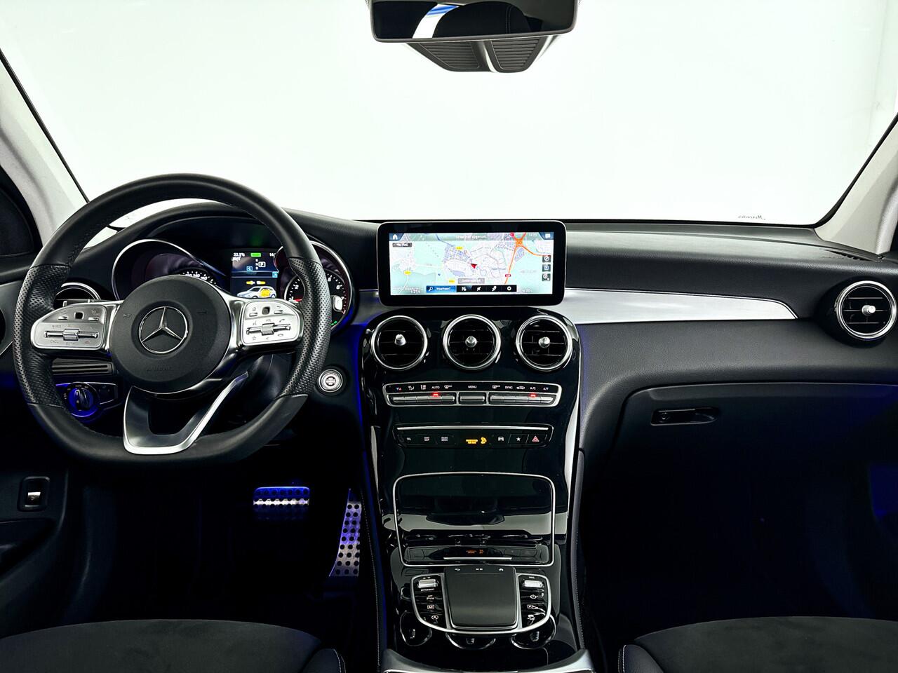 Mercedes-Benz GLC-KLASSE 300 4MATIC Premium Plus | Panoramadak | 360° camera | Stoelverwarming