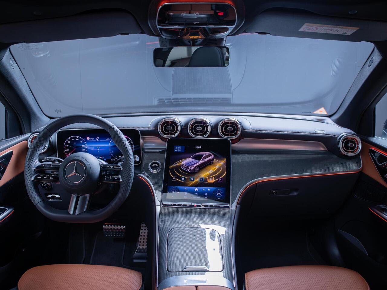 Mercedes-Benz GLC-KLASSE 300e 4MATIC AMG Line Panorama dak