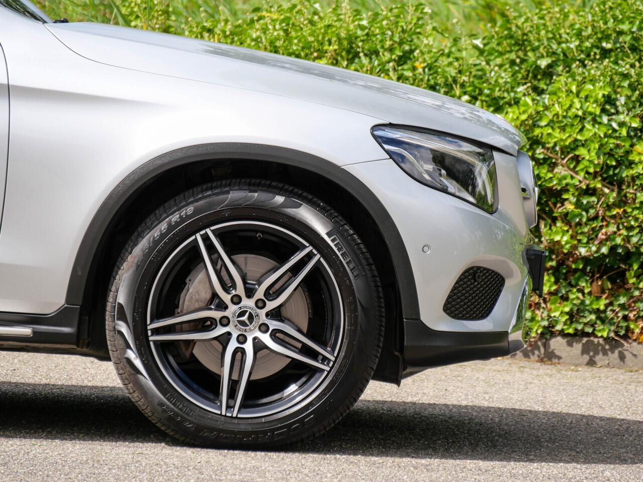 Mercedes-Benz GLC-KLASSE Coupé 250 4MATIC Business Solution AMG | PANODAK | CAMERA | NAVIGATIE |