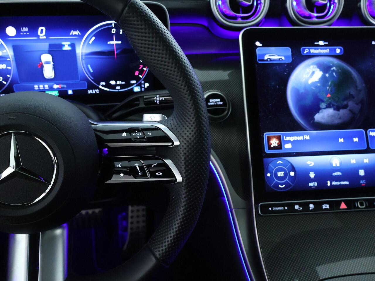 Mercedes-Benz GLC-KLASSE 300 e 4MATIC AMG Plug-In Hybride | Edition AMG-Line | Alarm klasse 3 | Panorama Schuif-Kanteldak | Burmester® | Trekhaak | AC en DC Laden | Inclusief 24 maanden MB Certified garantie voor Europa.