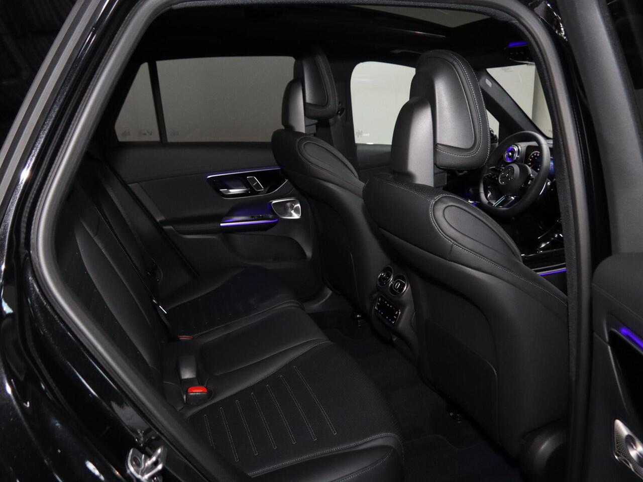 Mercedes-Benz GLC-KLASSE 300e 4MATIC Sport Edition | Panoramaschuifdak | Trekhaak | Premium Plus | Rijassistentiepakket Plus | Nightpakket | Burmester | Head-up display | 360° camera |