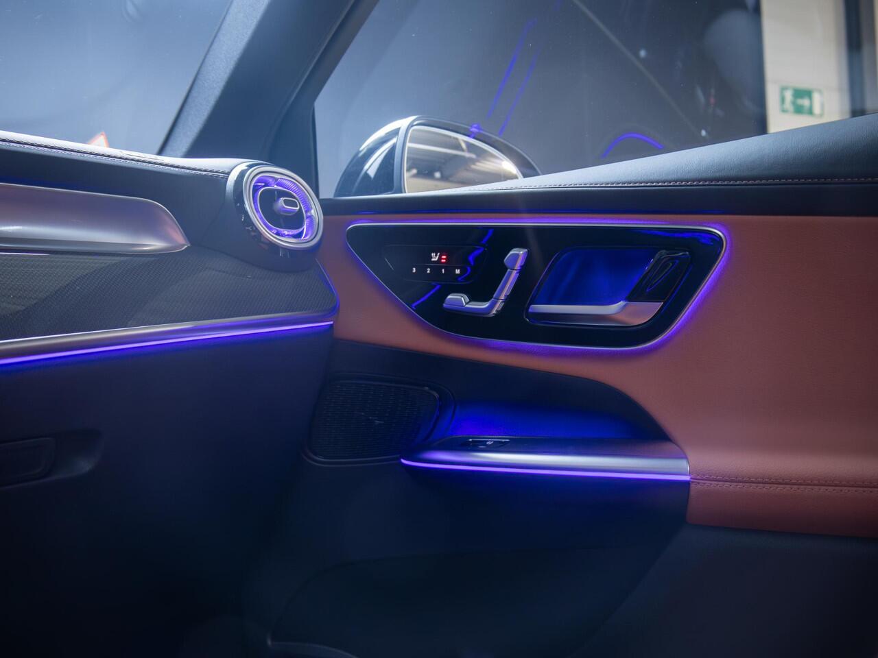 Mercedes-Benz GLC-KLASSE 300e 4MATIC AMG Line Panorama dak