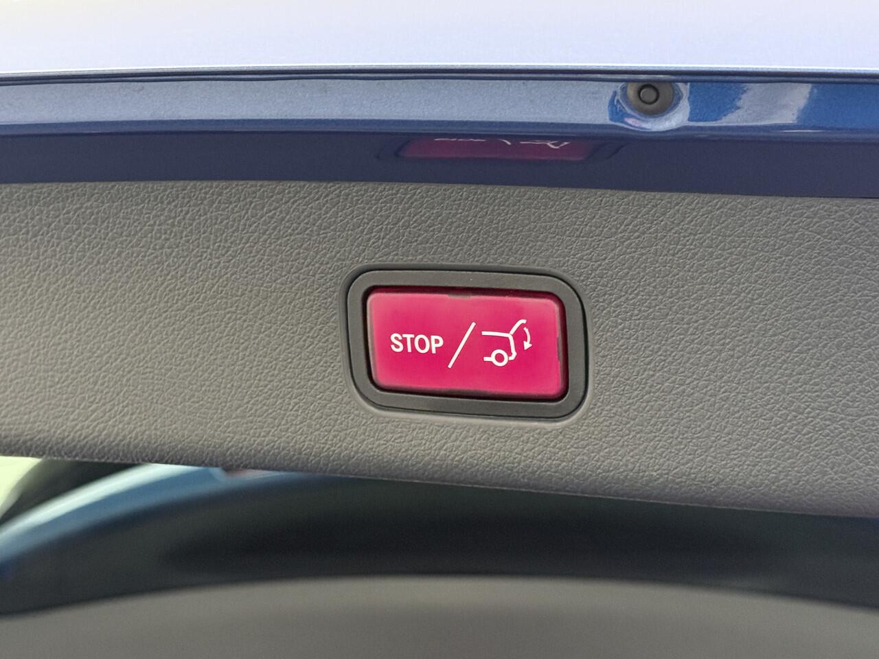 Mercedes-Benz GLC-KLASSE 300e AMG 4Matic // Trekhaak // Massage // Burmester 3D // Multi Contour Stoelen // 360 // Distronic // Panoramadak // AirBalance