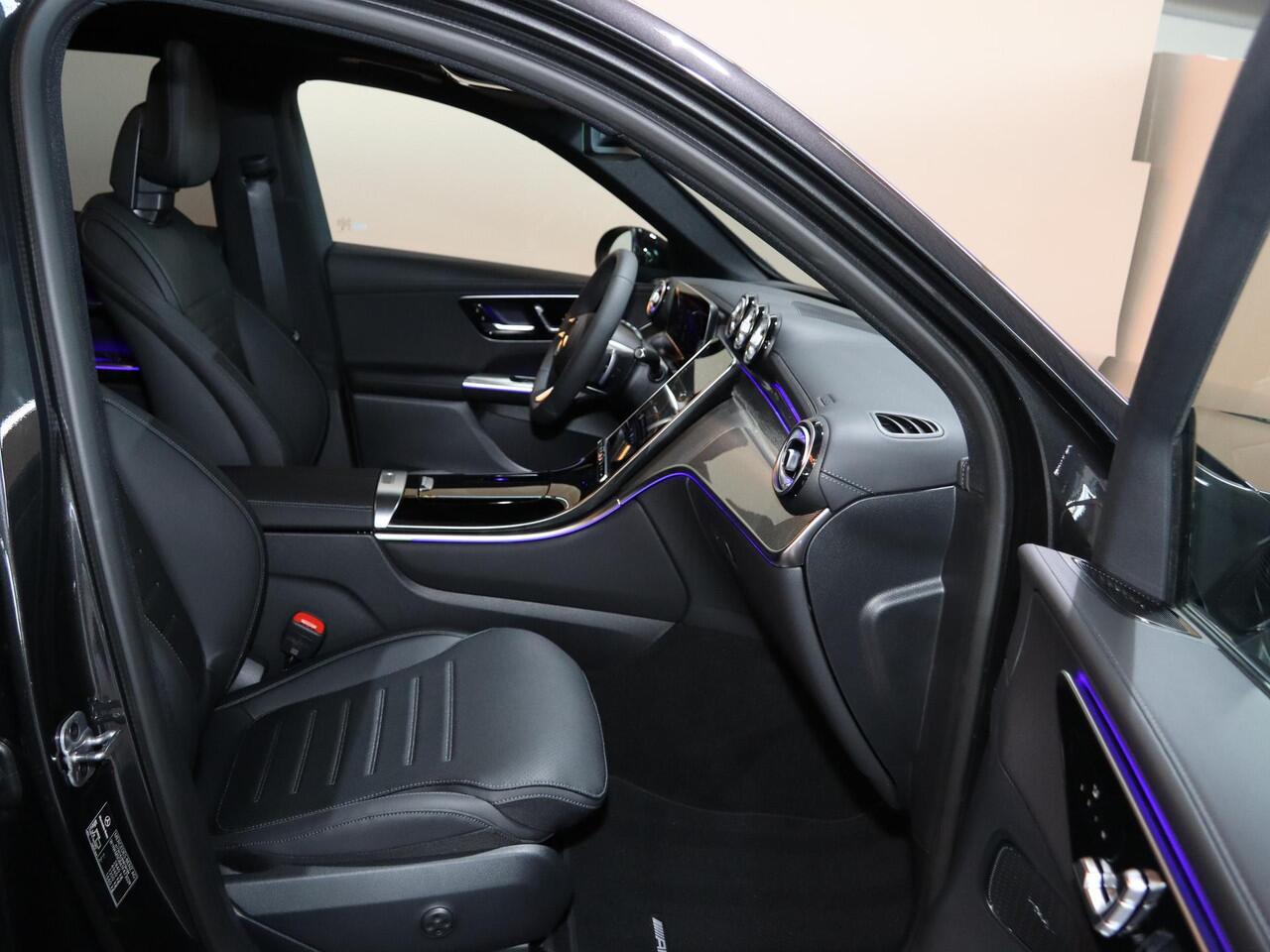 Mercedes-Benz GLC-KLASSE 300e 4MATIC Sport Edition | Panoramaschuifdak | Premium pakket | Nightpakket | 360° camera | Dodehoekassistent | DIGITAL LIGHT |