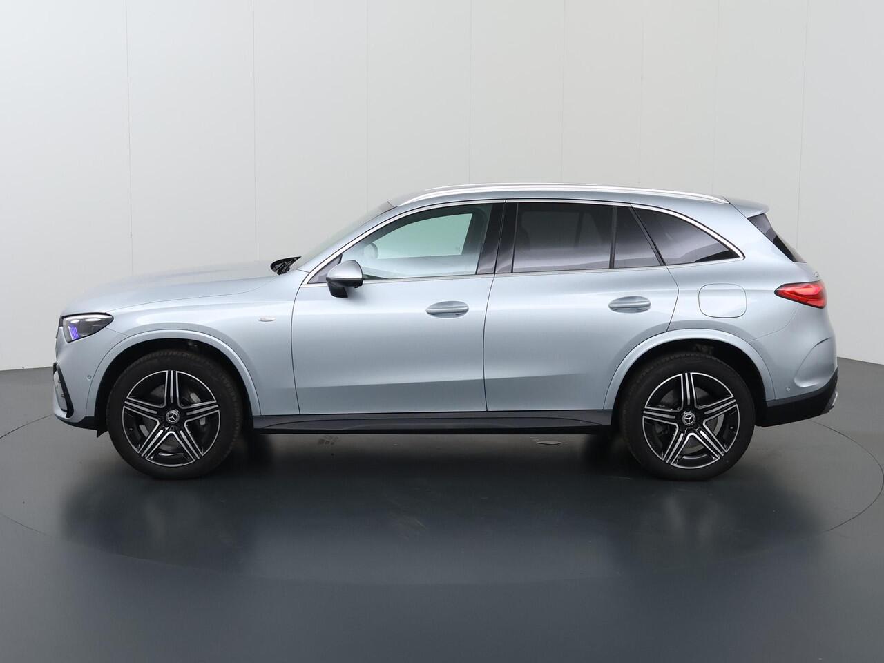 Mercedes-Benz GLC-KLASSE 300e 4MATIC AMG Line | Digital light | 20 inch | 360-camera | Trekhaak |