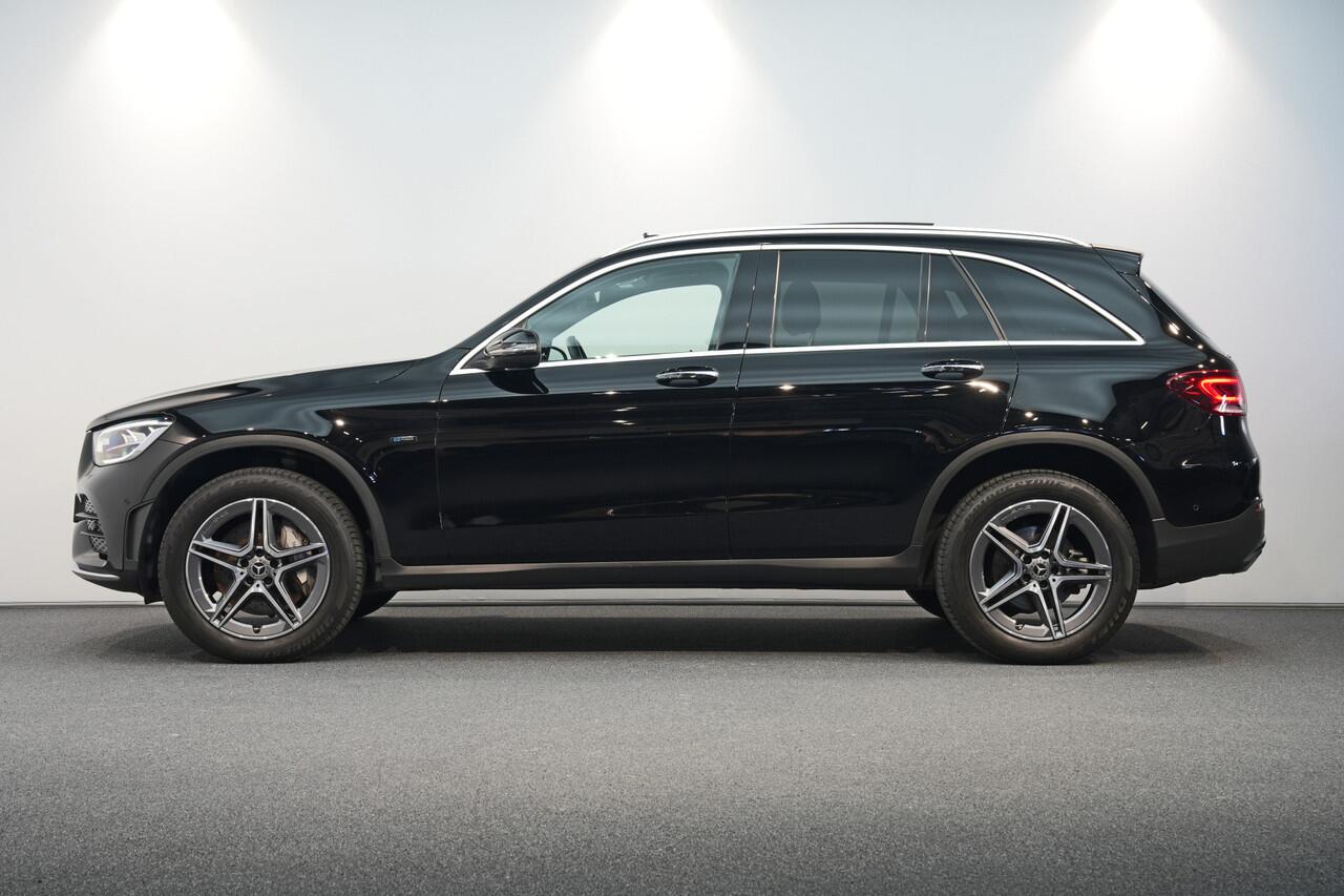 Mercedes-Benz GLC-KLASSE 300e 4MATIC AMG ? DIG.DASH ? PANO ? HEAD-UP ? BURMESTER ? KEYLESS ? NAVI ? CAMERA