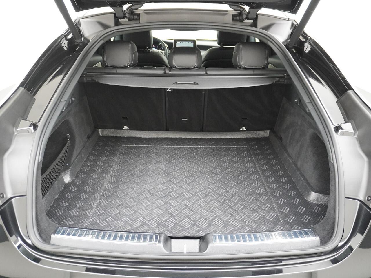 Mercedes-Benz GLC-KLASSE Coupé 250 4MATIC AMG line | Schuifdak 360 Camera