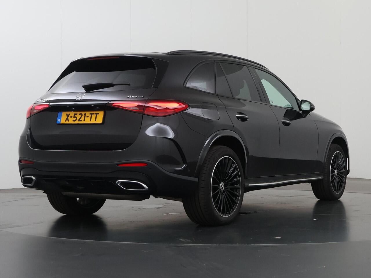 Mercedes-Benz GLC-KLASSE 300e 4MATIC AMG Night | Panoramadak | Rijassistentiepakket | Burmester | Trekhaak | Digital Light | Memory | Headup |