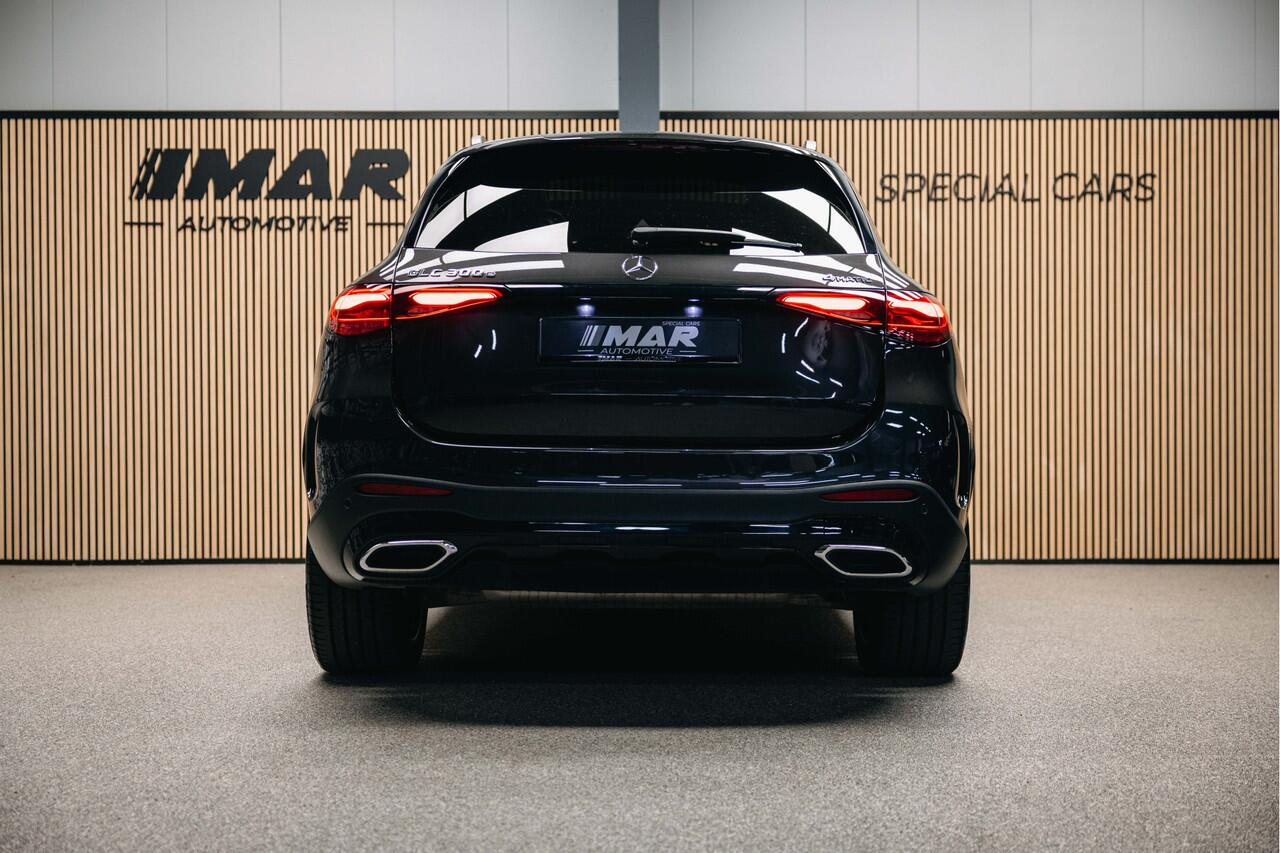 Mercedes-Benz GLC-KLASSE 300e 4MATIC AMG Line | Pano | Stoelverwarming | 360 camera | AMG Look